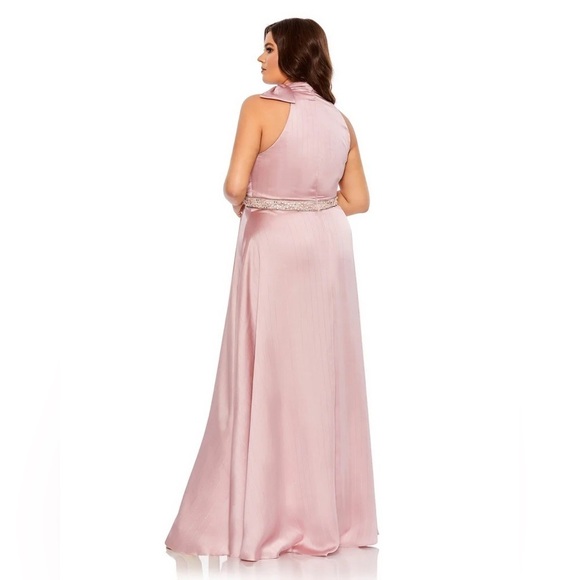 Mac Duggal 49578 NWT Pleated Halter Neckline Evening Gown - Picture 3 of 8